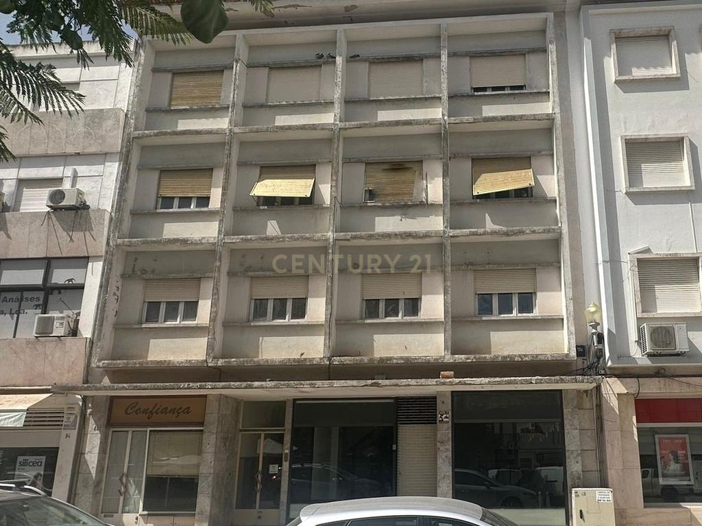 Oportunidade Única! Prédio em Propriedade Total no Coração de Beja - Image 43