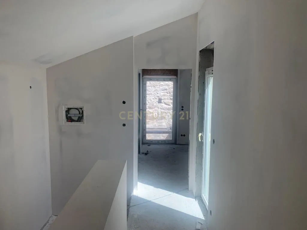 T2 Duplex c/ pátios interiores em Campanhã (D) - Image 27