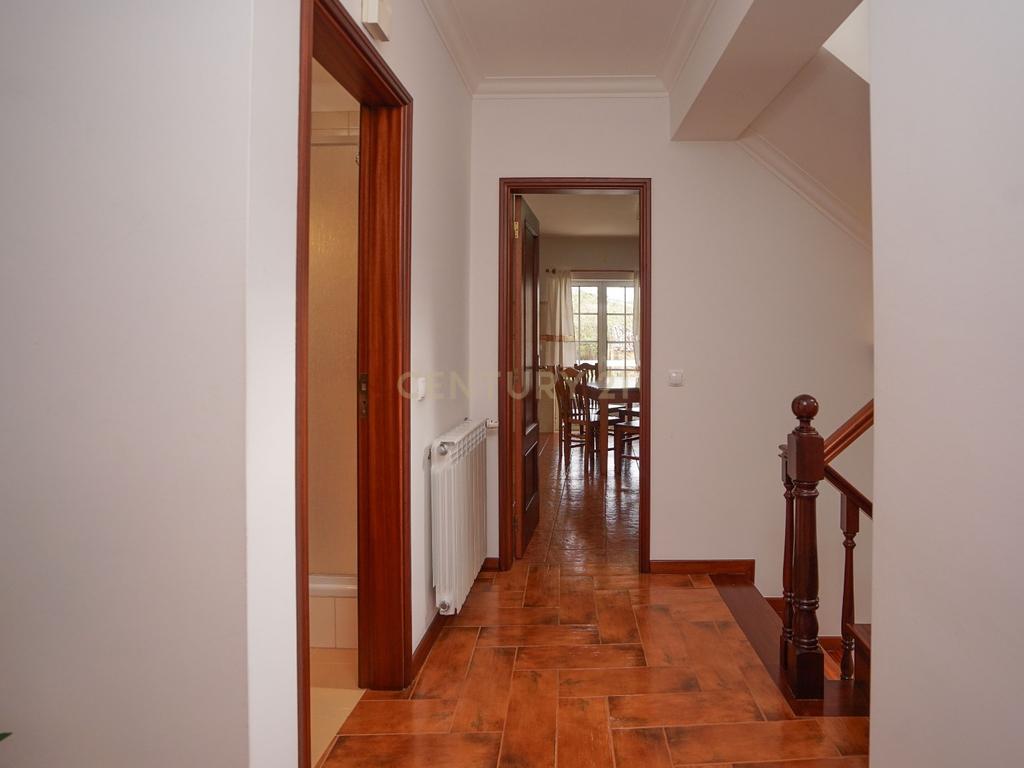 Moradia de 3 quartos, a 450m da praia fluvial e a 18 Km de Coimbra - Image 9