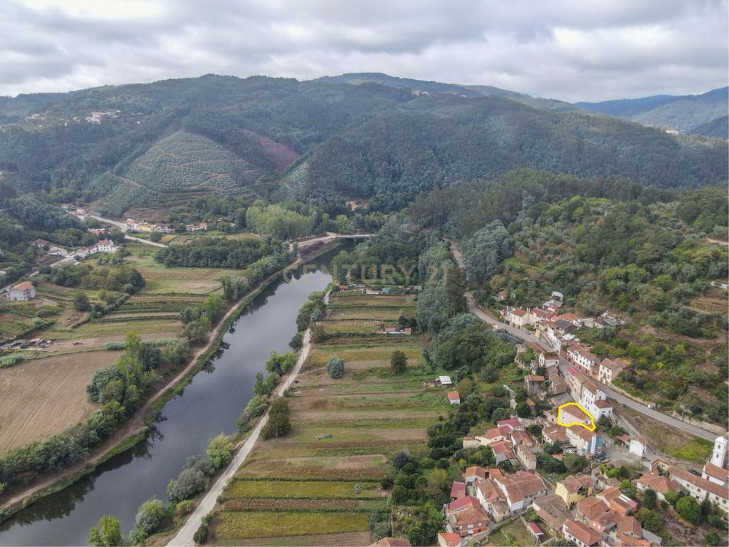 Moradia de 3 quartos, a 450m da praia fluvial e a 18 Km de Coimbra - Image 48