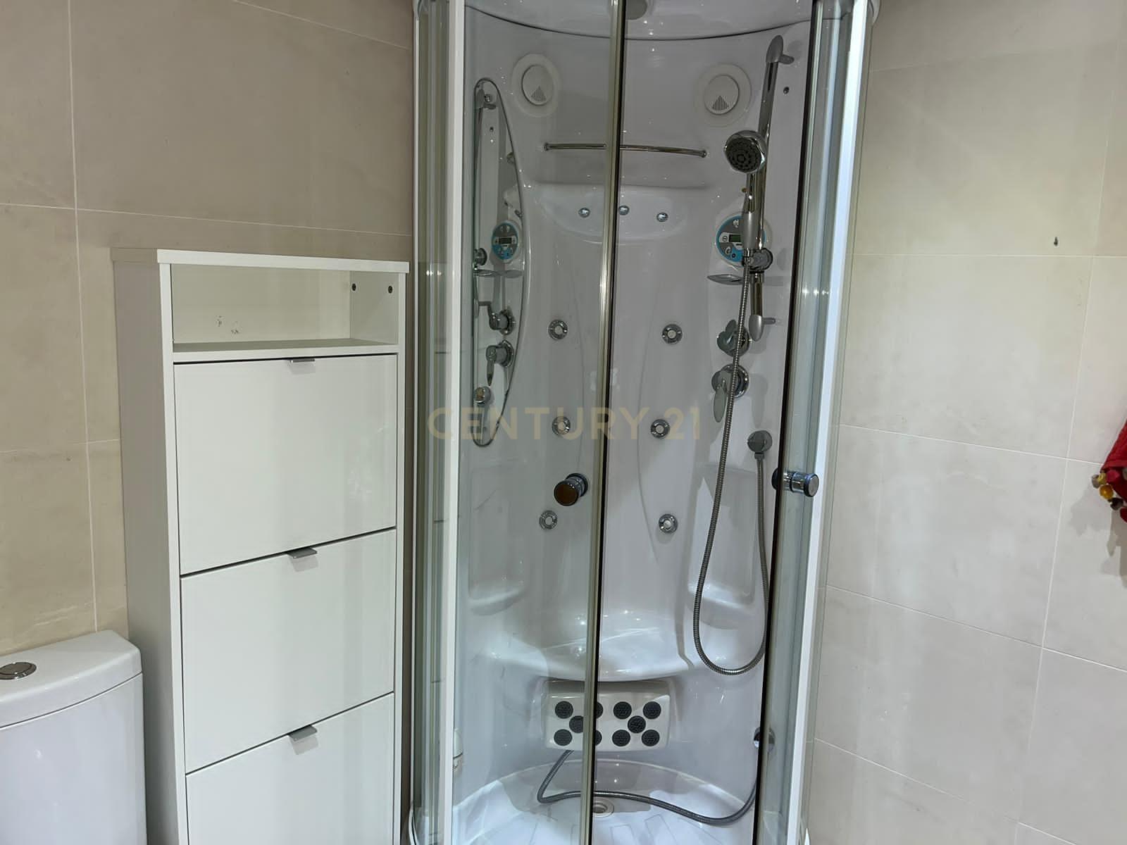 Fotografia 8 de Espaçoso Apartamento T4 em Odivelas, Loures