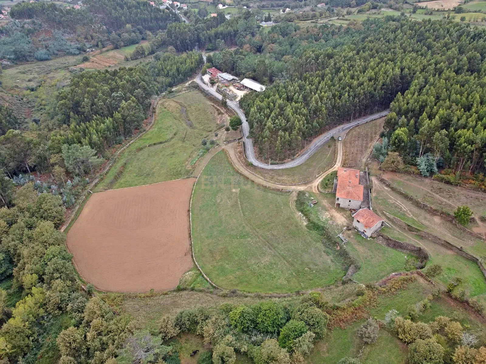 Quinta em Alvarenga, 2 moradias para terminar construção - Passadiços Paiva e Ponte 516 Arouca - Image 28