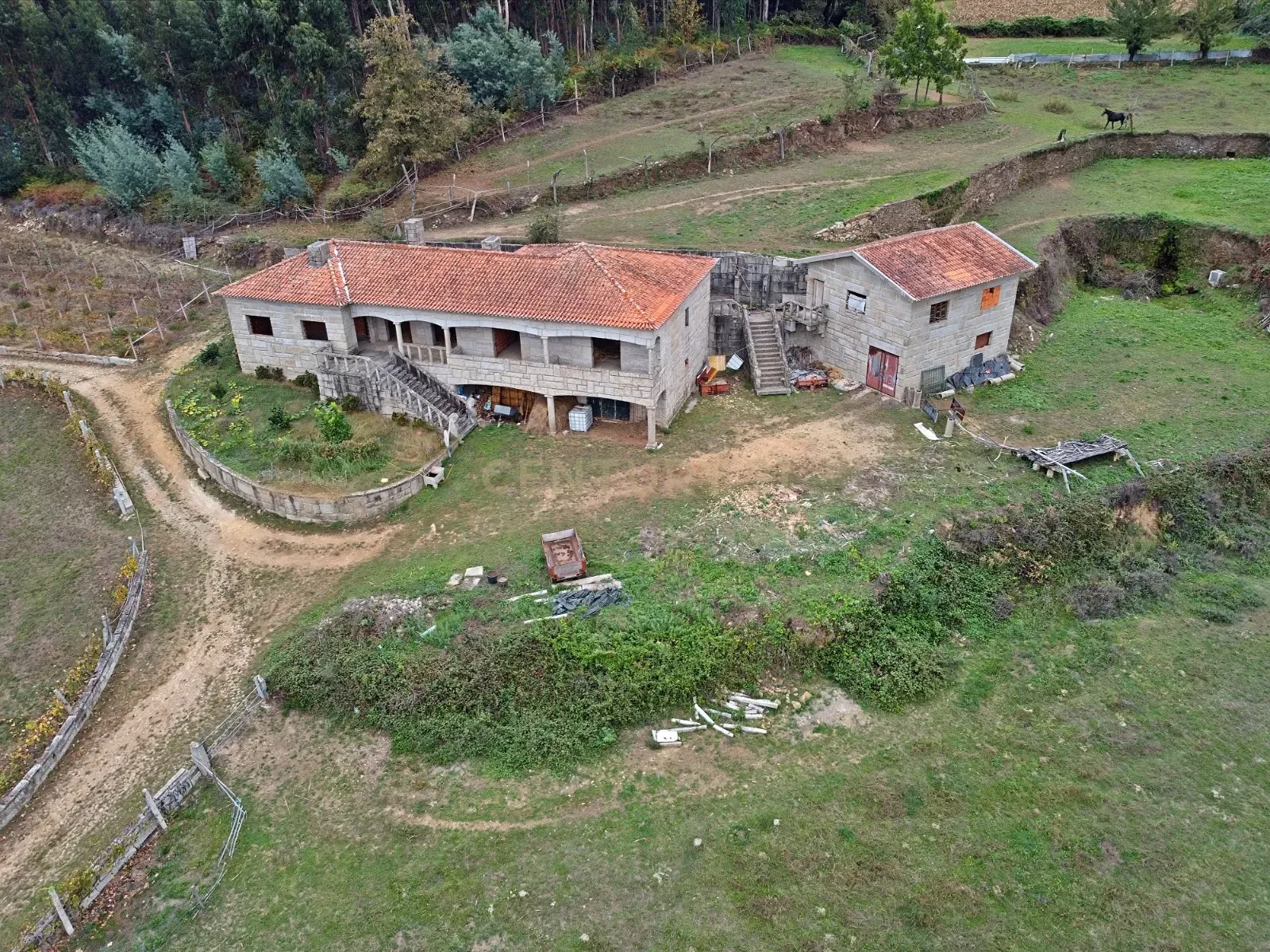 Quinta em Alvarenga, 2 moradias para terminar construção - Passadiços Paiva e Ponte 516 Arouca - Image 25