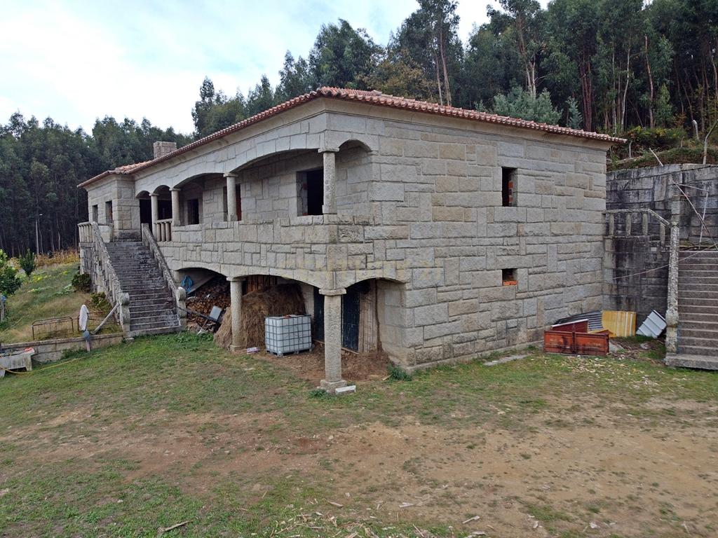 Quinta em Alvarenga, 2 moradias para terminar construção - Passadiços Paiva e Ponte 516 Arouca - Image 9