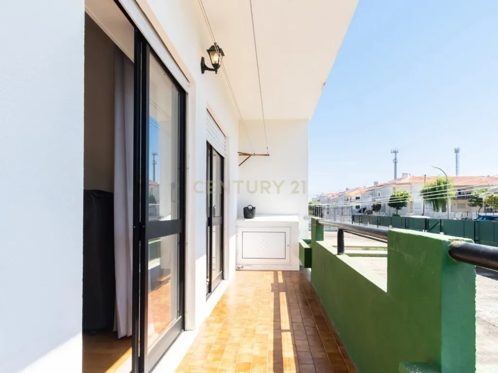 Apartamento T2 em Nazaré - Image 2