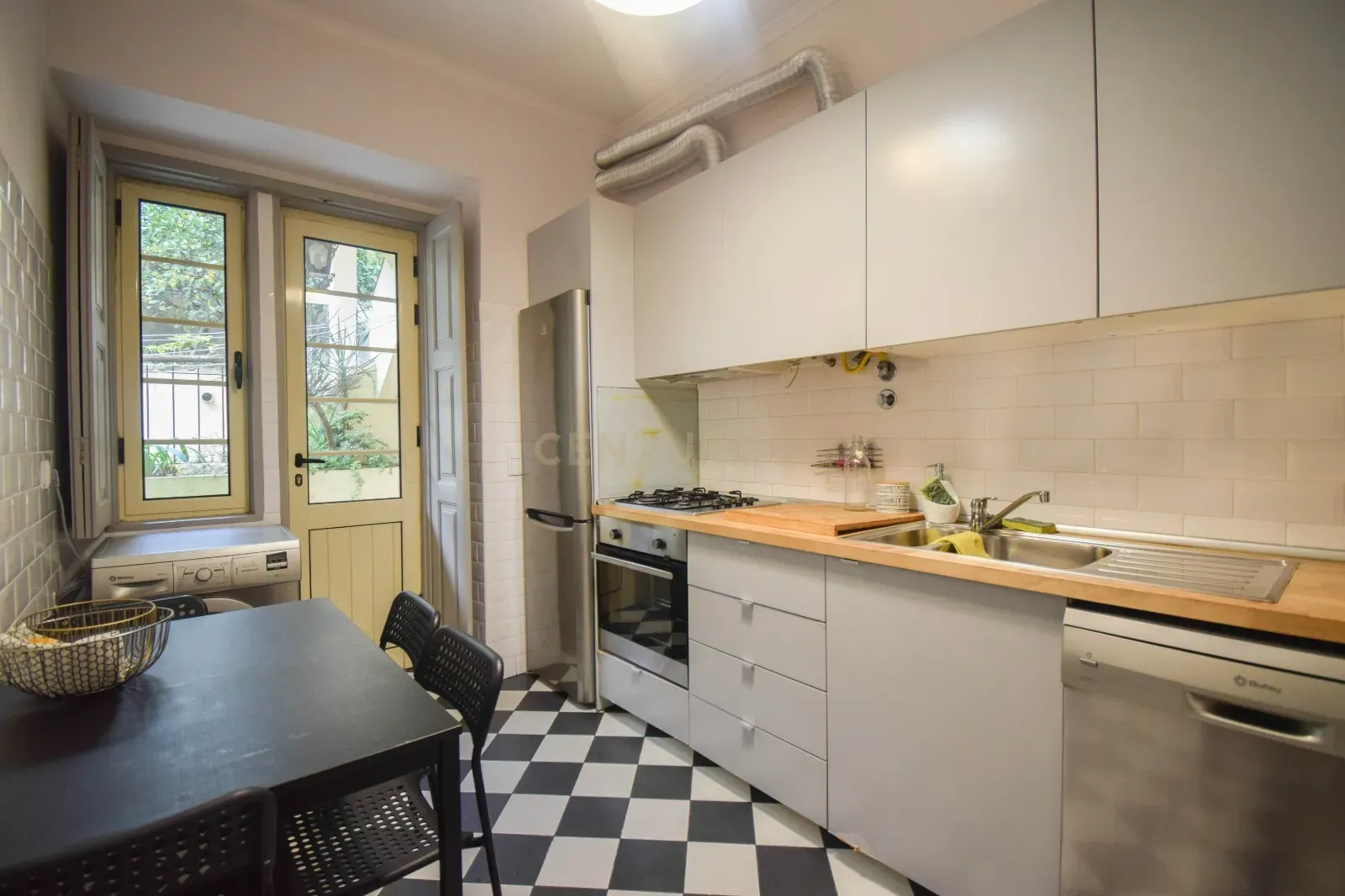 Apartamento T3+1 Mobilado e Equipado, Oportunidade para Arrendamento Universitário