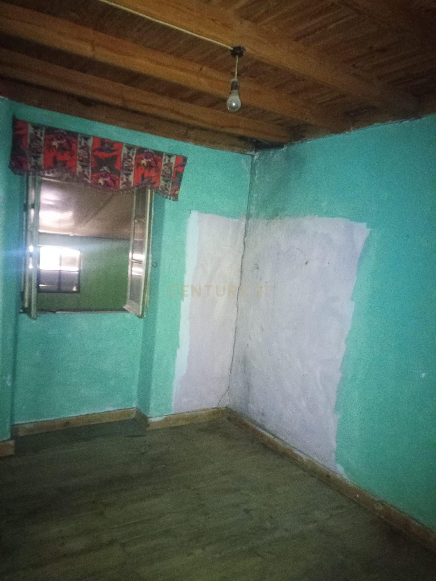 Casa Antiga para recuperar em Salgueiro do Campo, Castelo Branco - Image 5
