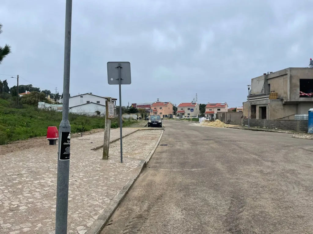 Terreno urbano com 674 m2 para construção na Quinta da Laje, em Palmela - Image 9