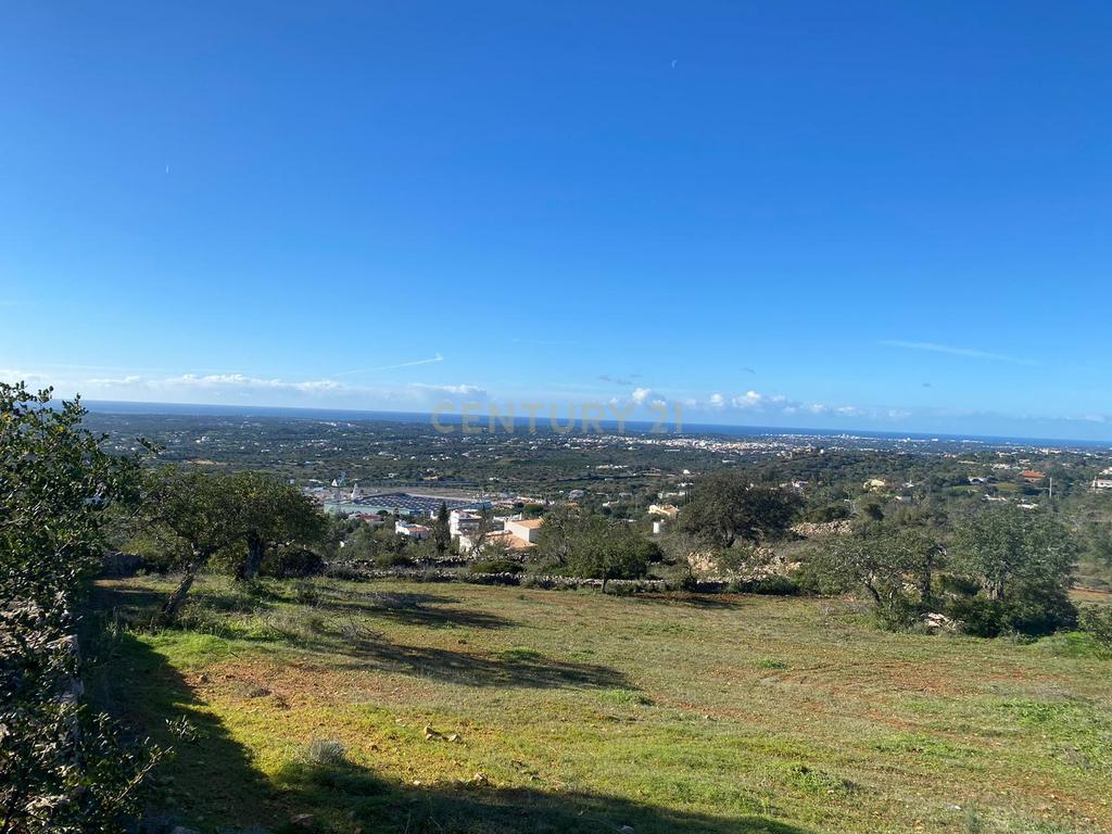 Excelente oportunidade de terreno rústico localizado nos Valados, em Santa Bárbara de Nexe, concelho de Faro. - Image 11