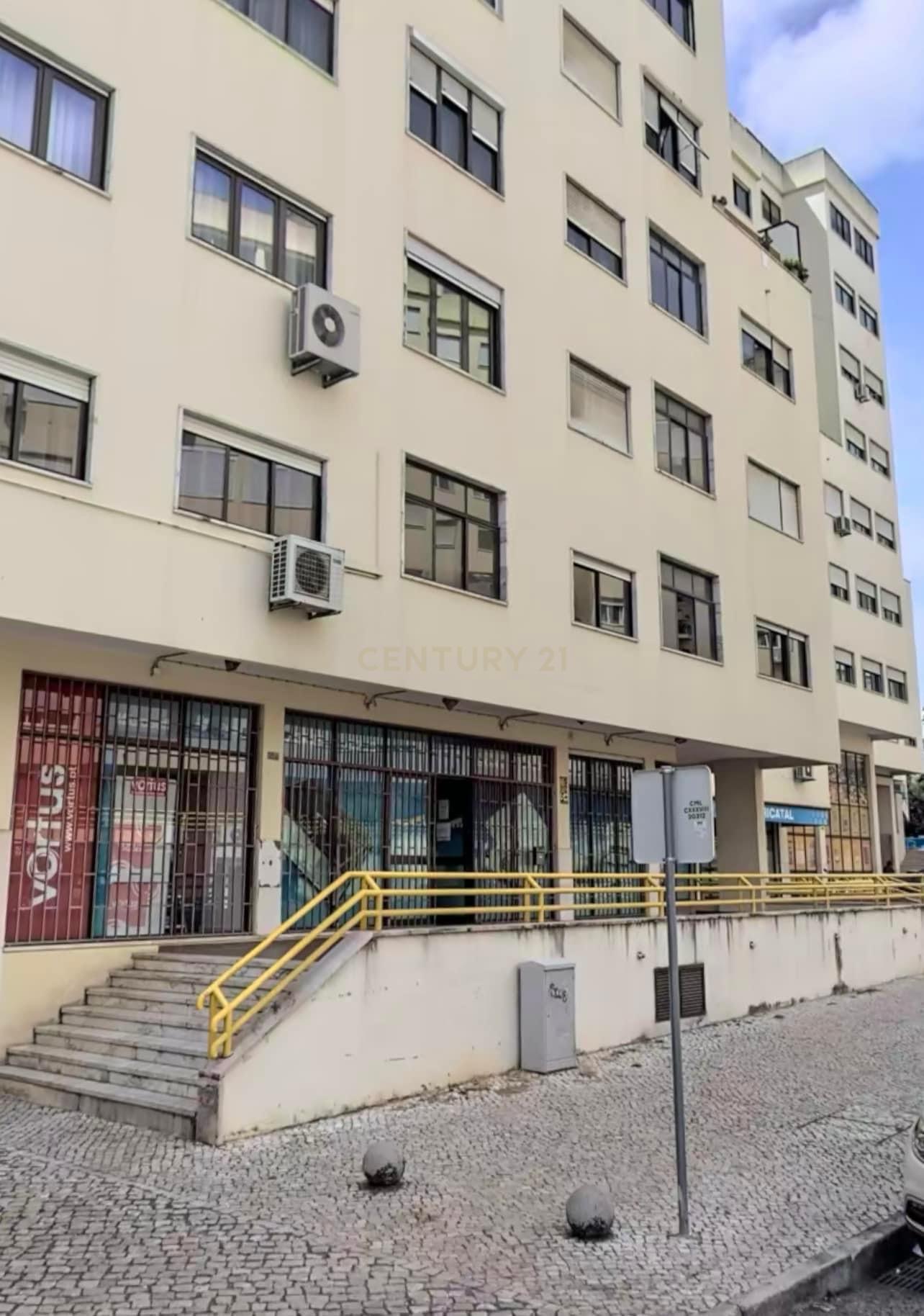 LOJA 300m2 / VENDA / BENFICA / LISBOA
