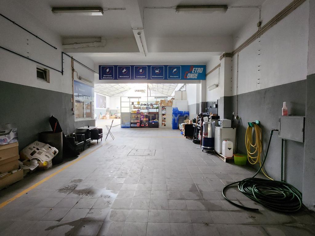 Espaço comercial com 630 m2 em Loures - Image 10