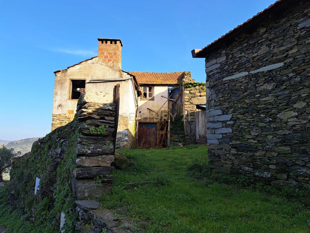 Quinta Fraga do Gato no Alto Douro Vinhateiro com cerca de 6000 m2 - Image 5