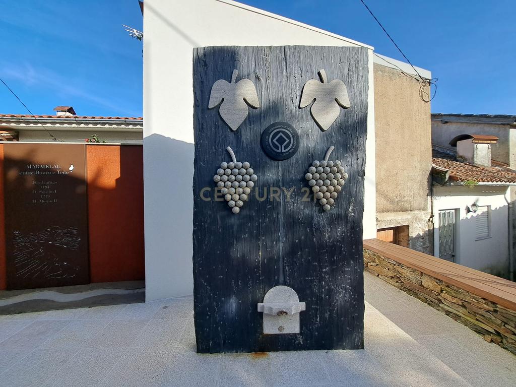 Quinta Fraga do Gato no Alto Douro Vinhateiro com cerca de 6000 m2 - Image 32