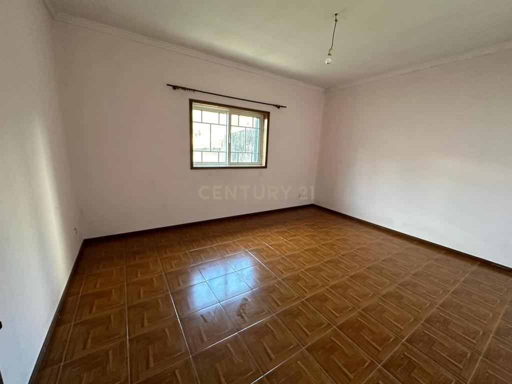 Moradia T3 em Mataduços - Image 10