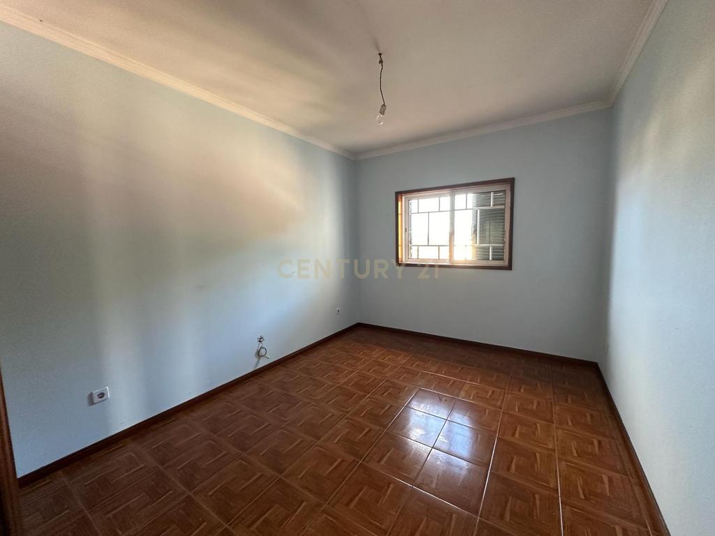 Moradia T3 em Mataduços - Image 6