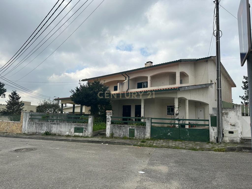Moradia T3 em Mataduços - Image 1