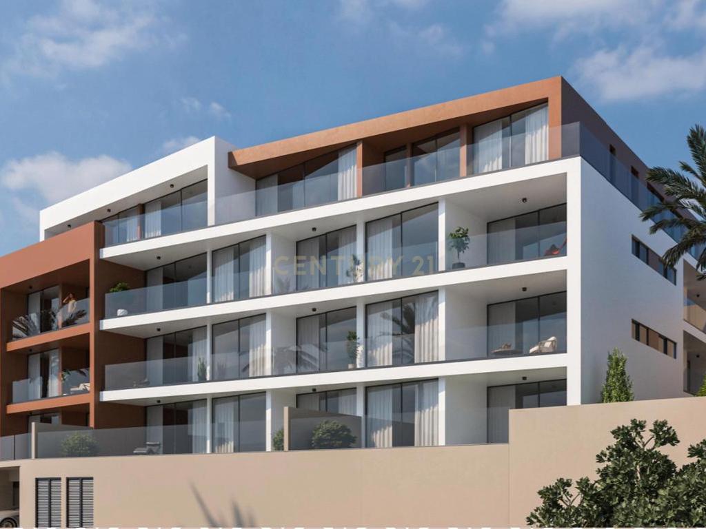APARTAMENTOS T2 e  T3 - RIBEIRO REAL - CÂMARA DE LOBOS - Image 9