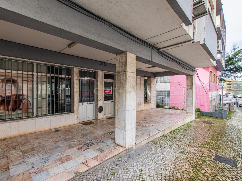 Espaço Comercial (2 pisos) Amadora - Image 14