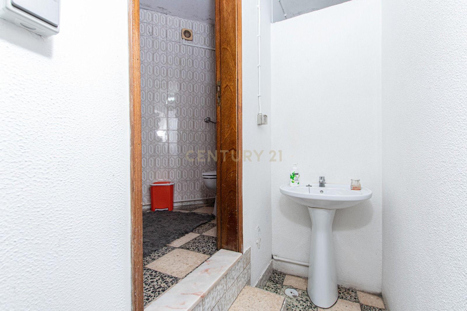 Espaço Comercial (2 pisos) Amadora - Image 7