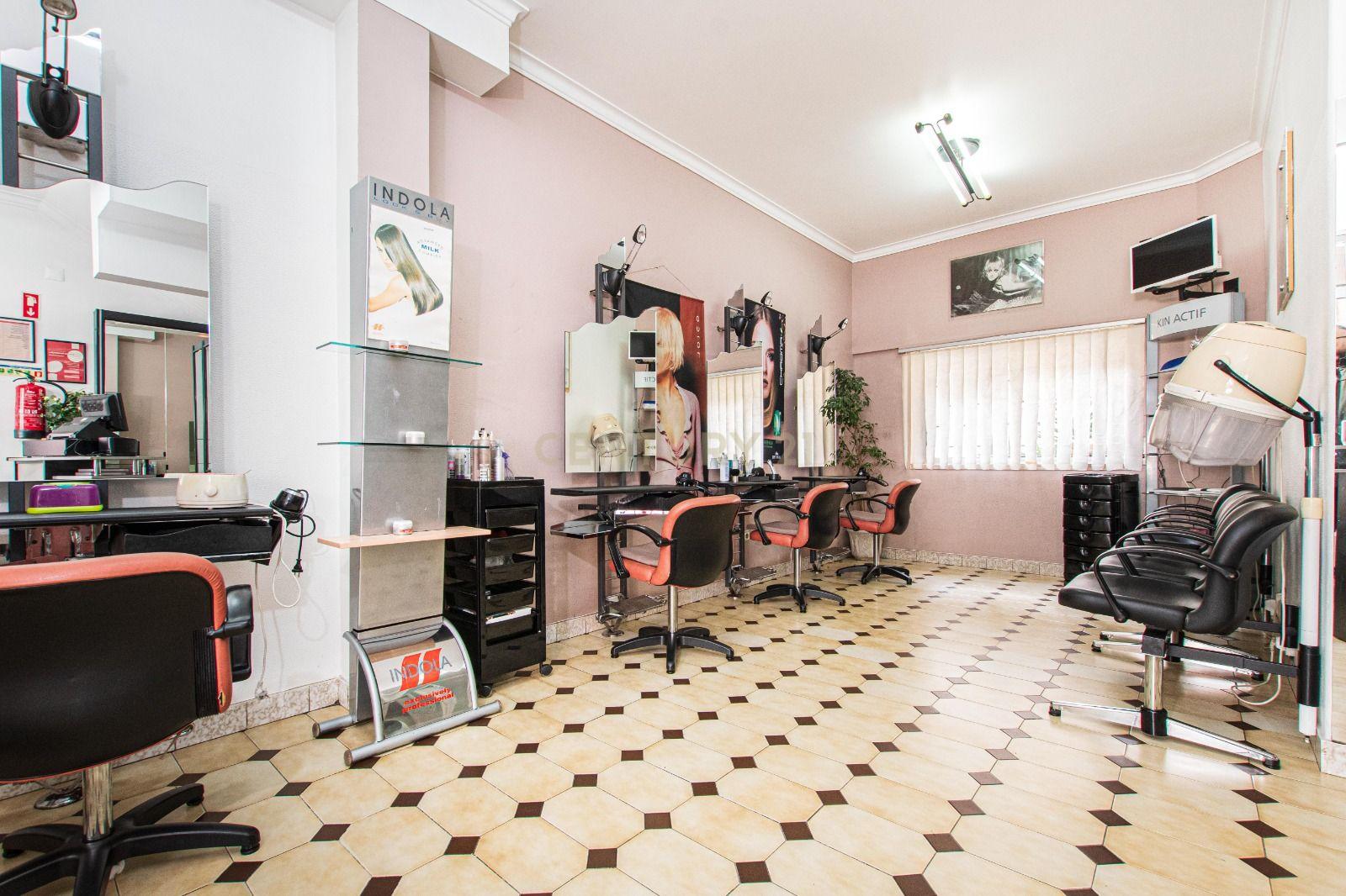 Espaço Comercial (2 pisos) Amadora - Image 6