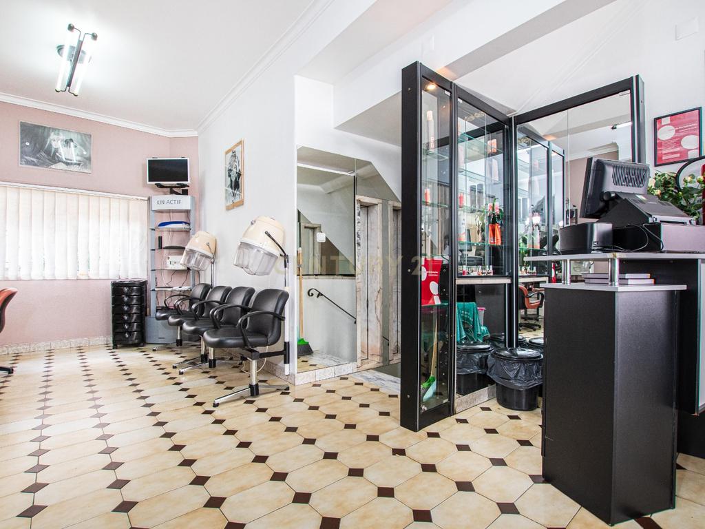 Espaço Comercial (2 pisos) Amadora - Image 5