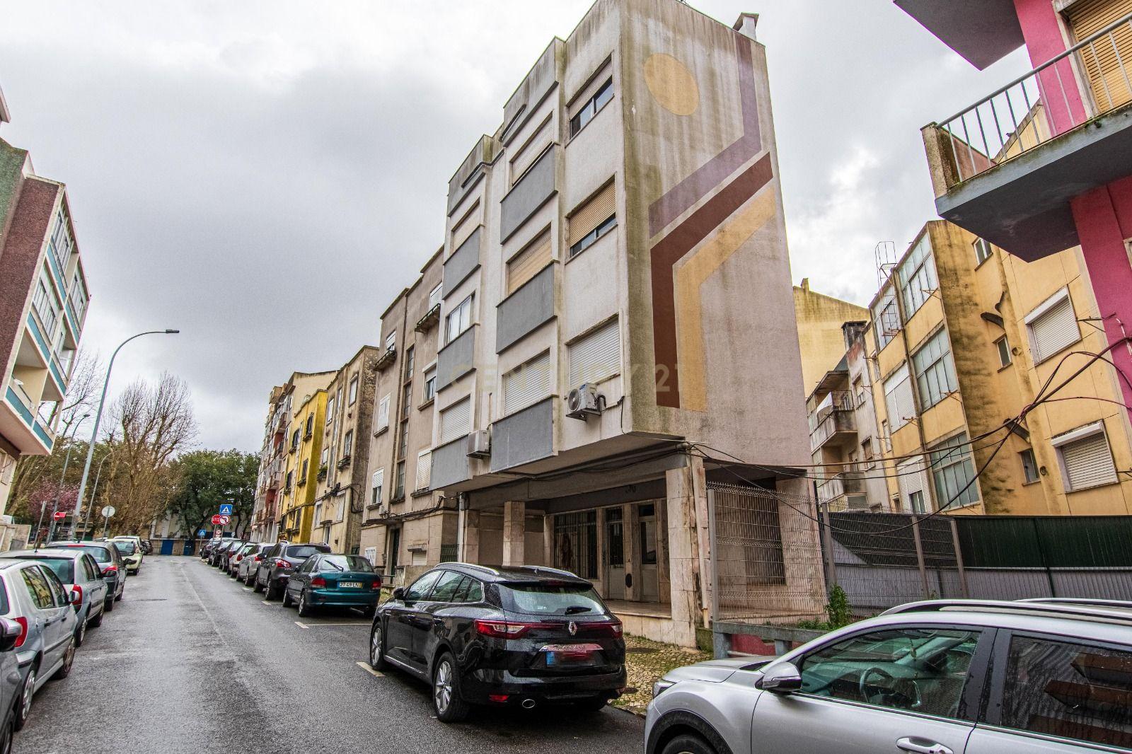 Espaço Comercial (2 pisos) Amadora - Image 21