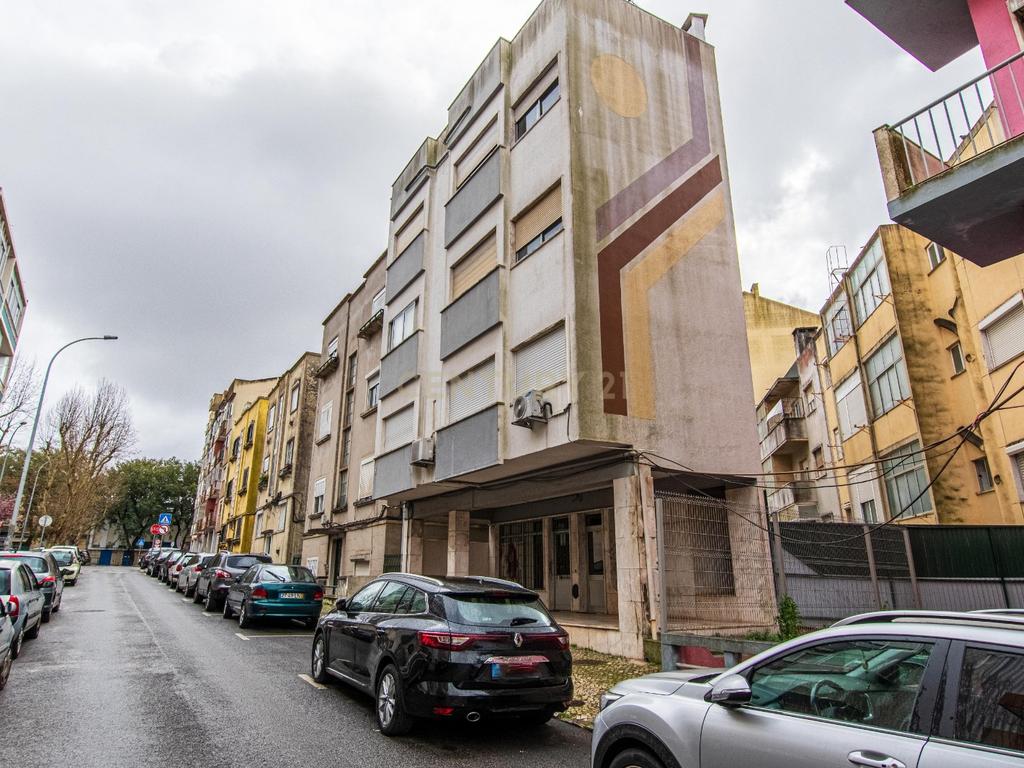 Espaço Comercial (2 pisos) Amadora - Image 21