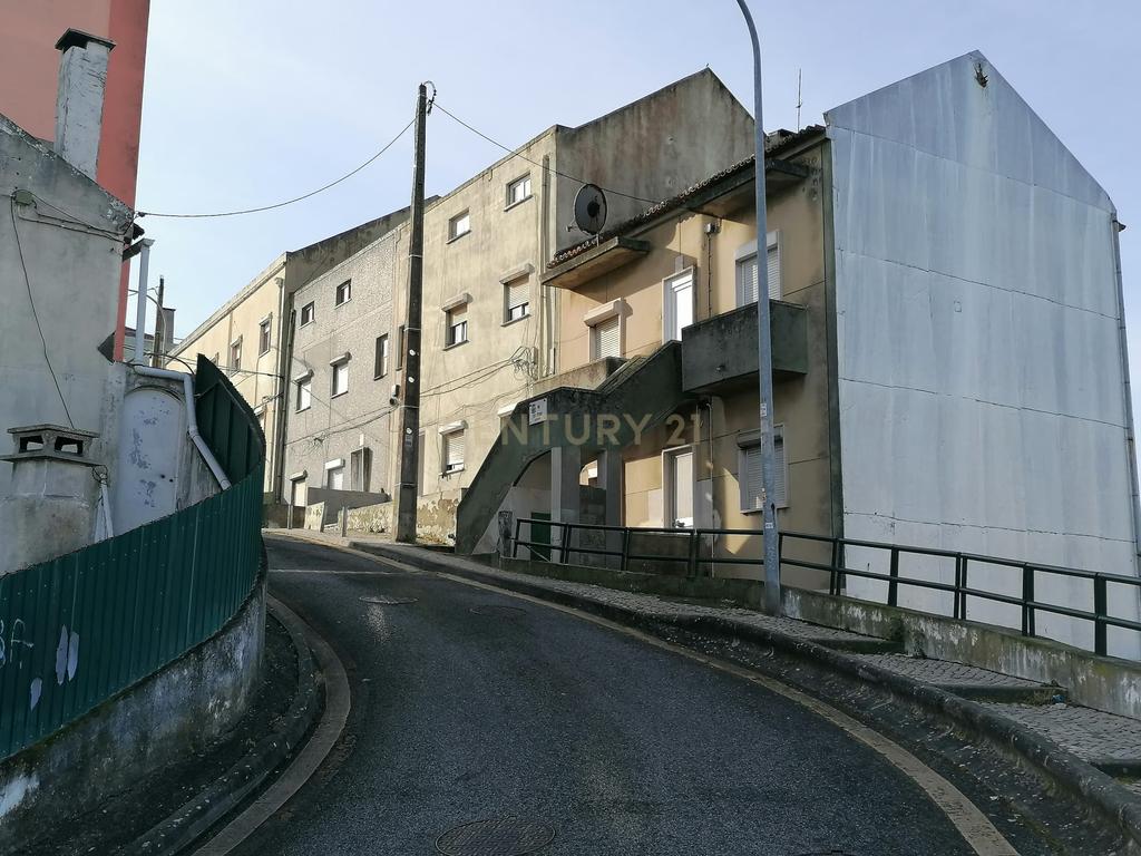 Prédio habitacional para investimento - Image 1