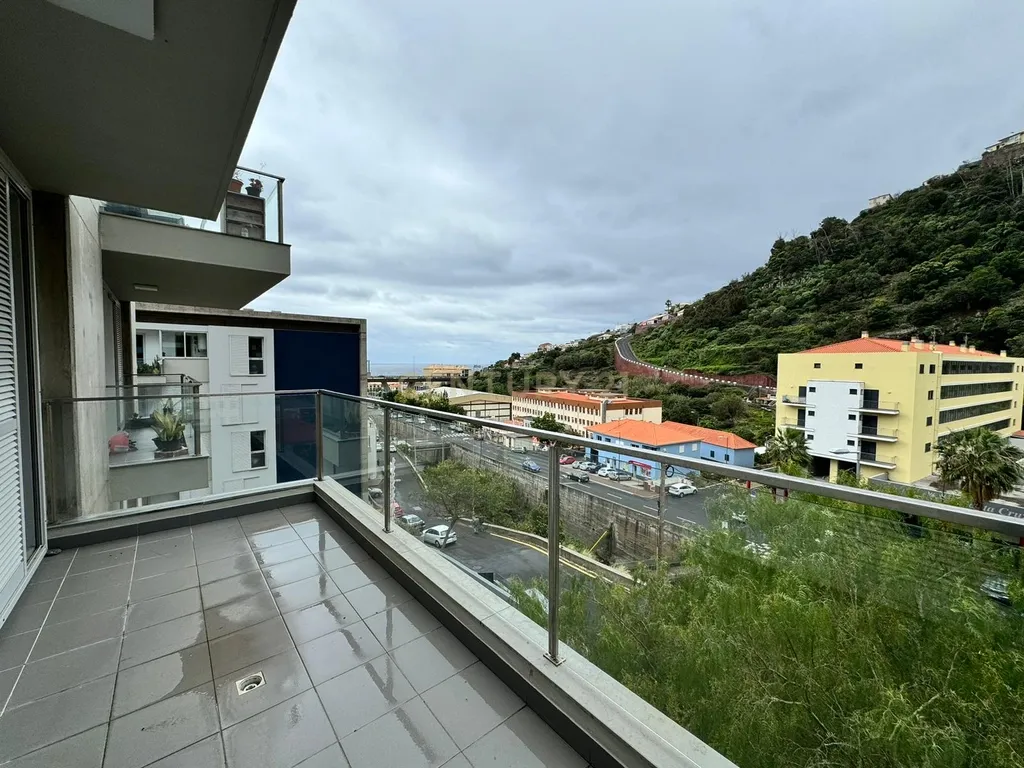 Apartamento T3 para Arrendamento - Santa Cruz, Madeira - Image 22