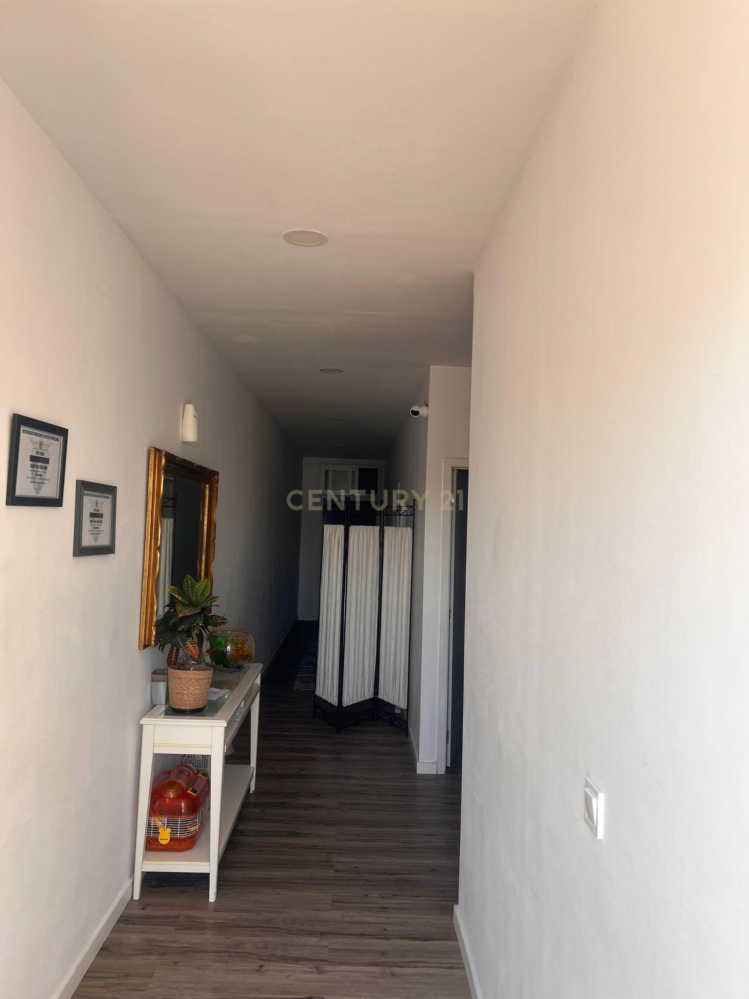 Tipologia T3 - Loja transformada em Estúdio Habitação com 130m2, Feijó - Possibilidade de Licença Habitação - Image 10