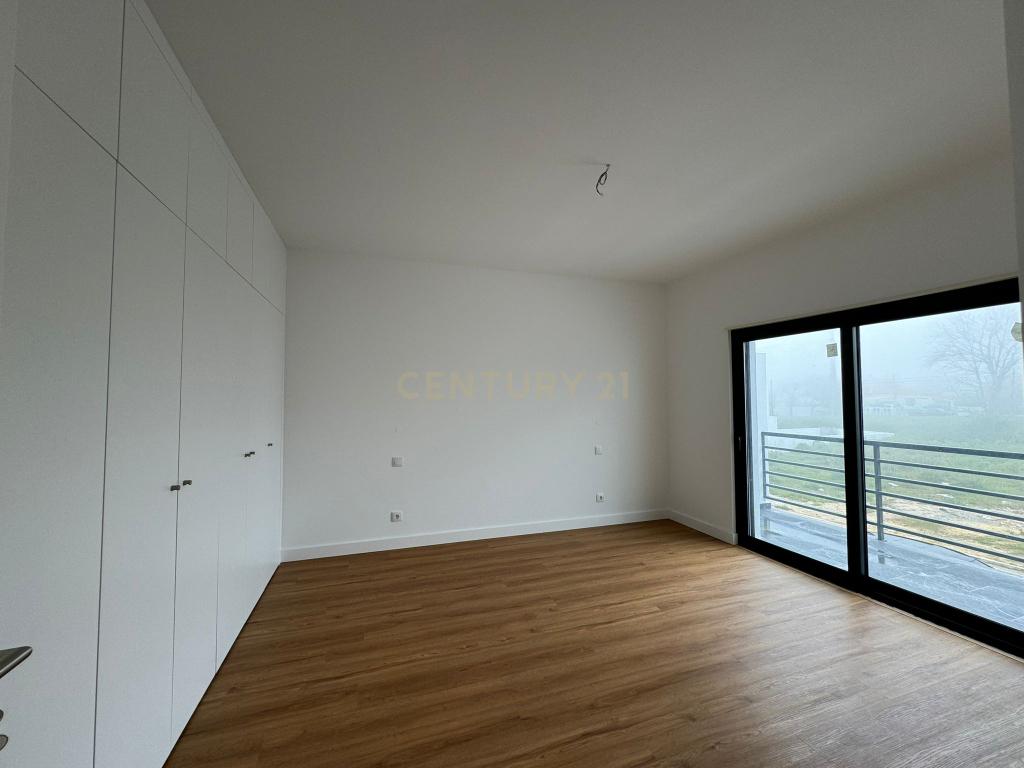 Moradia nova T3 localizada na Maçã, em Sesimbra - Image 21