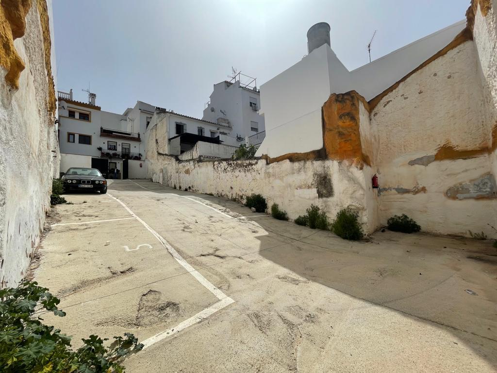 undefined - Image 13