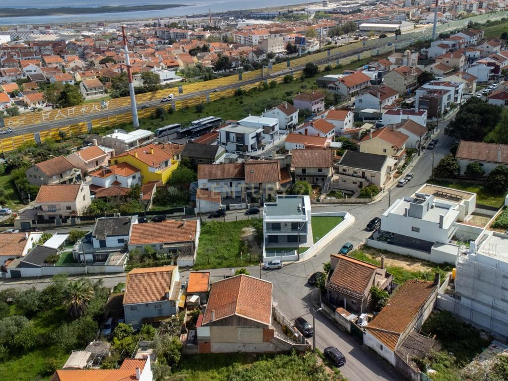 Terreno Urbano (São João da Talha) - Image 12