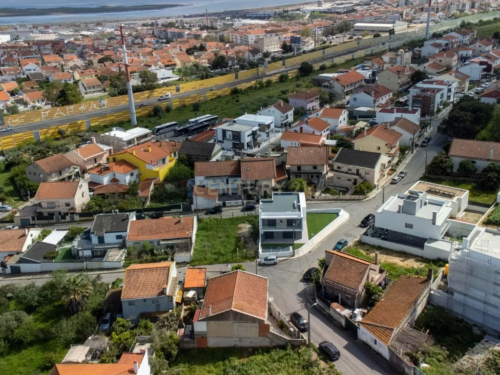 Terreno Urbano (São João da Talha) - Image 12