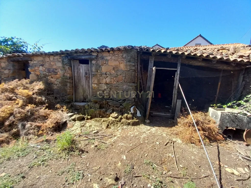 Moradia com terreno para reconstruir Roqueiro - Estreito - Image 16