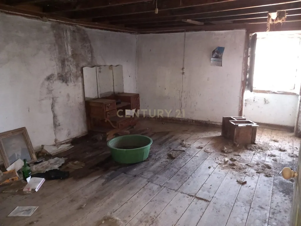 Moradia com terreno para reconstruir Roqueiro - Estreito - Image 12