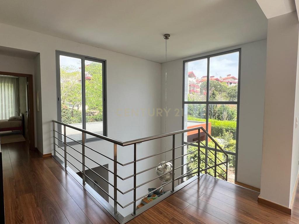 Moradia isolada T5+2 com piscina infinita | Belas Clube de Campo - Image 7