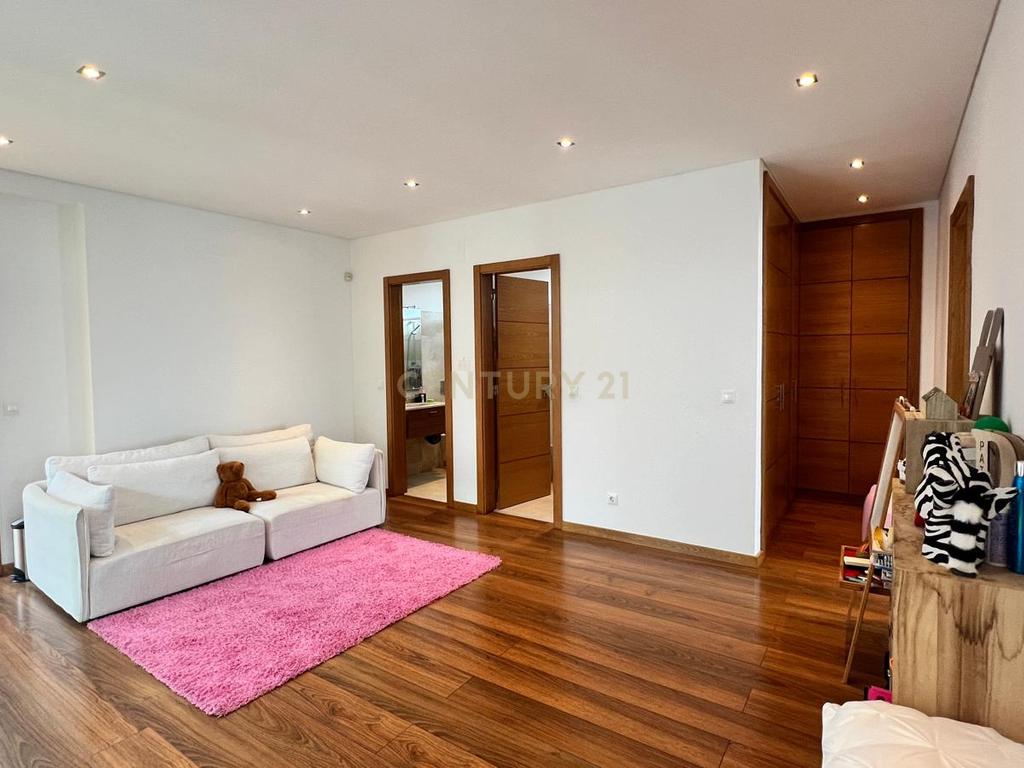 Moradia isolada T5+2 com piscina infinita | Belas Clube de Campo - Image 15