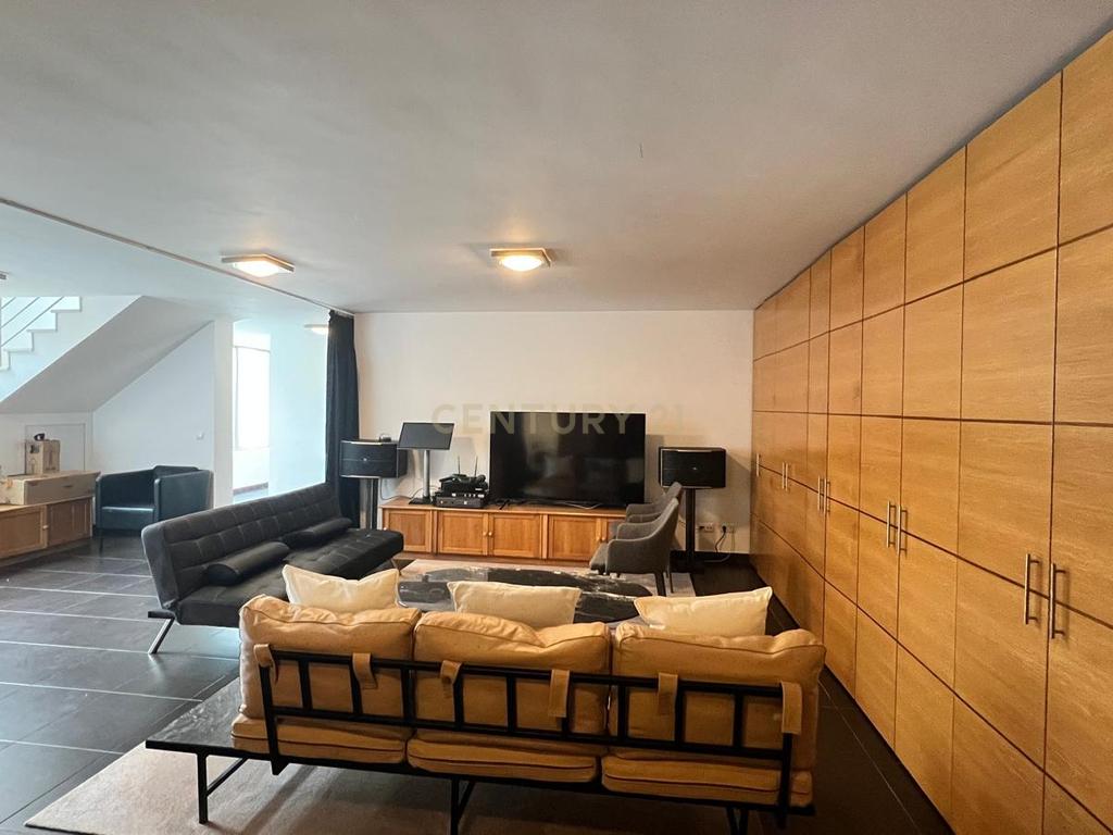 Moradia isolada T5+2 com piscina infinita | Belas Clube de Campo - Image 9