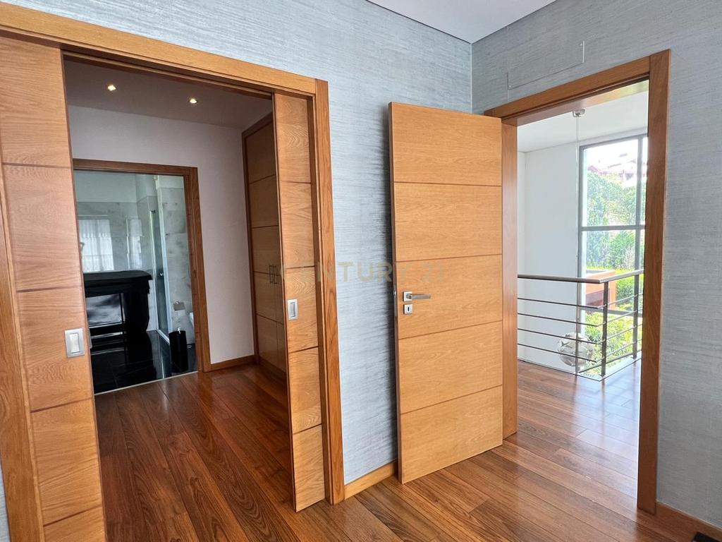 Moradia isolada T5+2 com piscina infinita | Belas Clube de Campo - Image 10