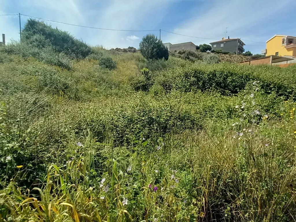 Terreno Rustico com 643 m2 - Image 1