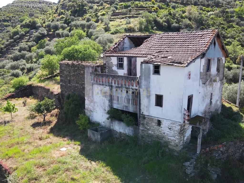 Quinta Fraga do Gato no Alto Douro Vinhateiro com cerca de 6000 m2 - Image 4