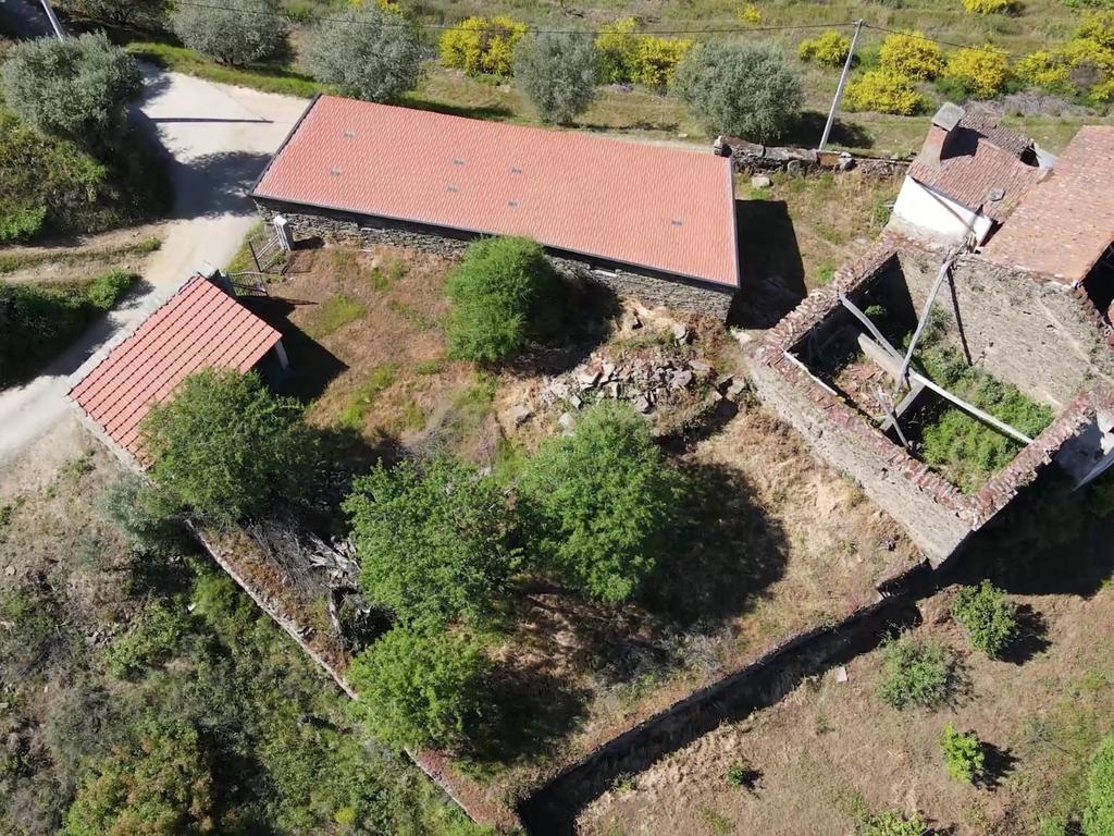 Quinta Fraga do Gato no Alto Douro Vinhateiro com cerca de 6000 m2 - Image 2