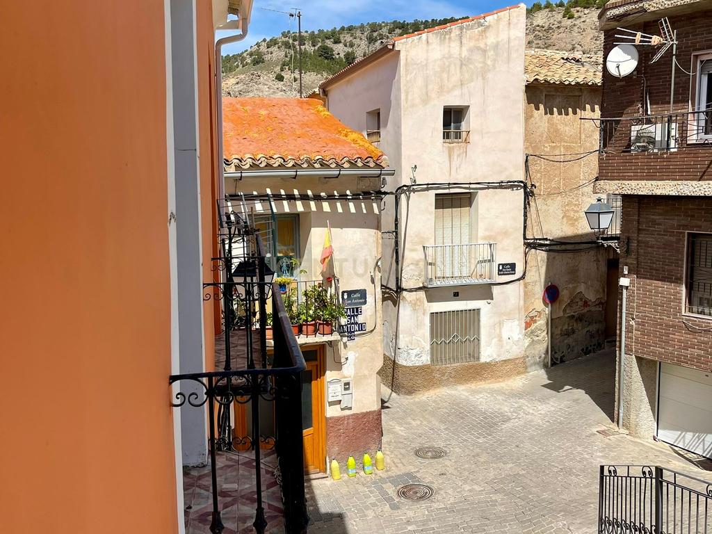 undefined - Image 35