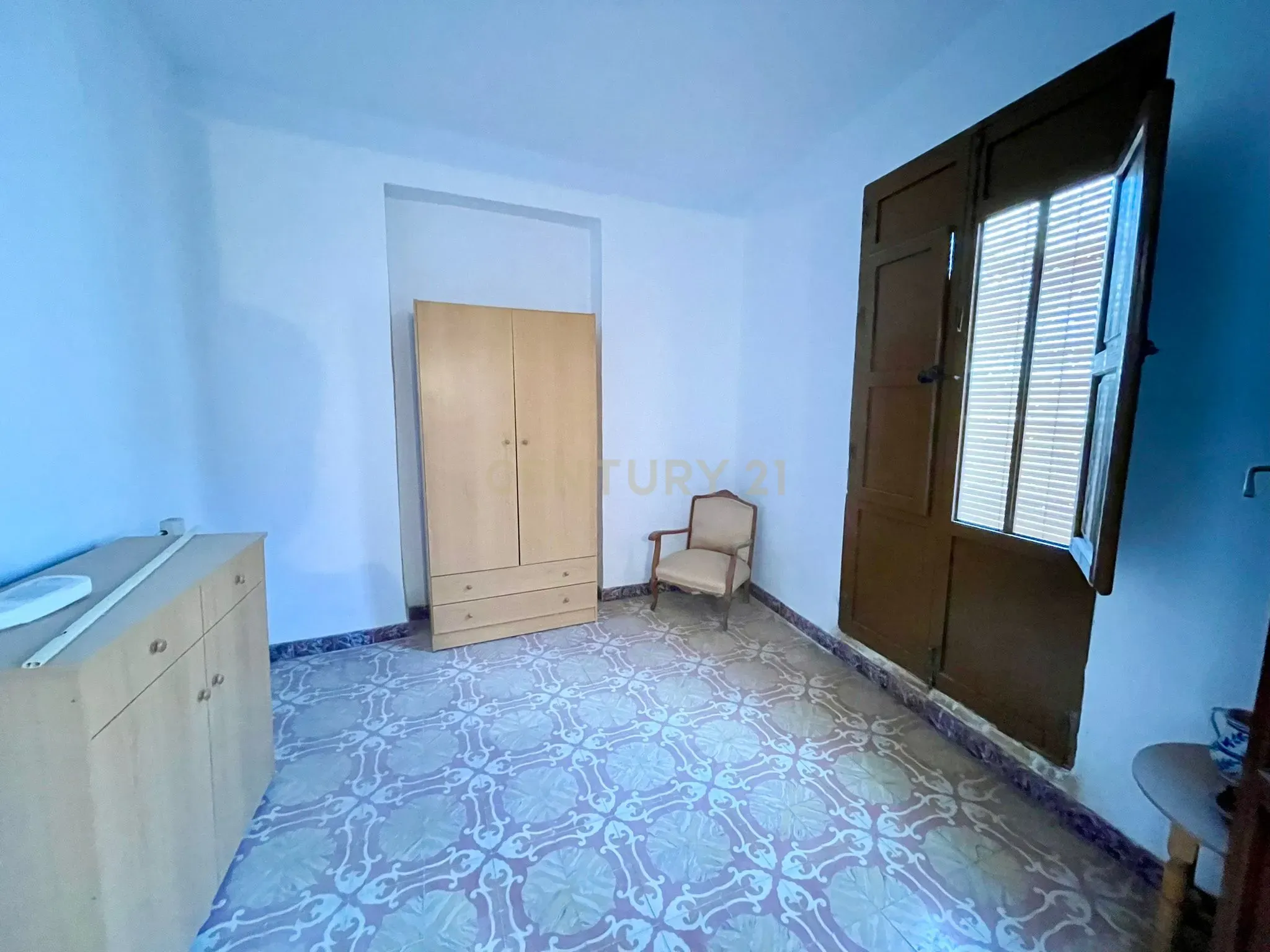 undefined - Image 18