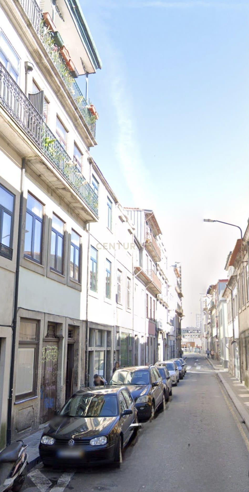 Prédio tradicional na baixa do Porto - Image 3