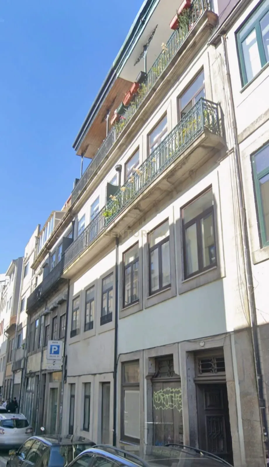 Prédio tradicional na baixa do Porto - Image 1