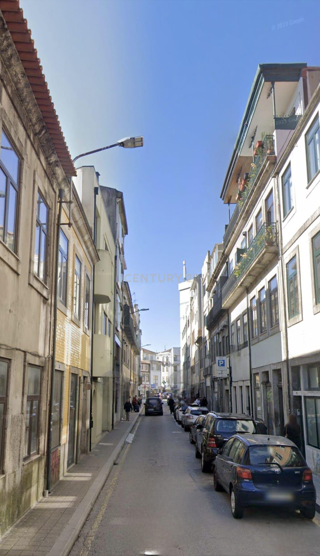 Prédio tradicional na baixa do Porto - Image 5