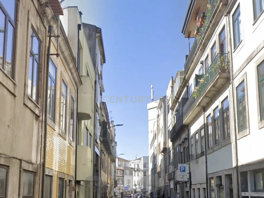 Prédio tradicional na baixa do Porto - Image 5