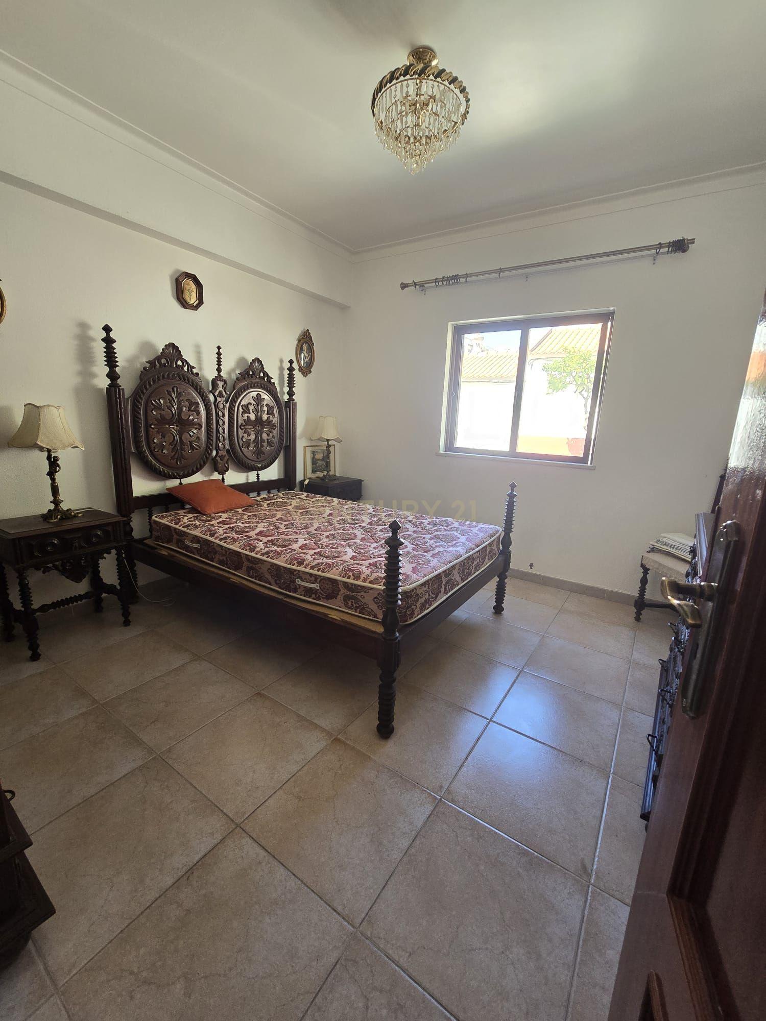 Moradia típica Algarvia 3 Quartos na zona Ribeirinha da cidade de Portimão. - Image 11